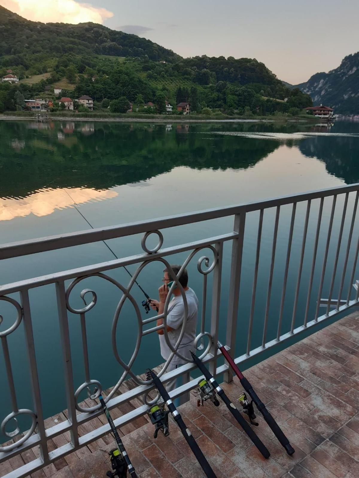 Vila Oaza - Zvornicko Jezero Zvornik Ngoại thất bức ảnh