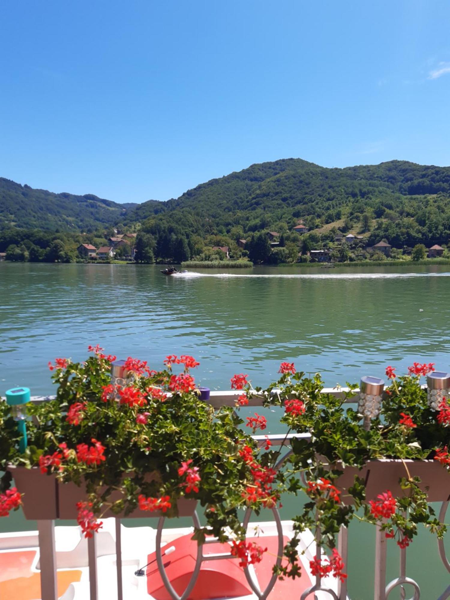 Vila Oaza - Zvornicko Jezero Zvornik Ngoại thất bức ảnh